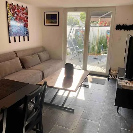 Holiday home Angela Rez De Jardin Climatise *